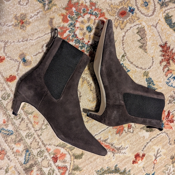 Reformation Roberta Kitten Heel Chelsea Boot - Picture 5 of 13
